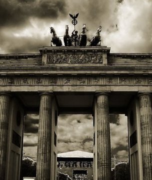 Brandeburg Gate in Berlin.
Photo by Carl Johnson.